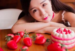 GIRLT果团网 – 龚玥菲的套图，一场轻描淡写的花嫁梦