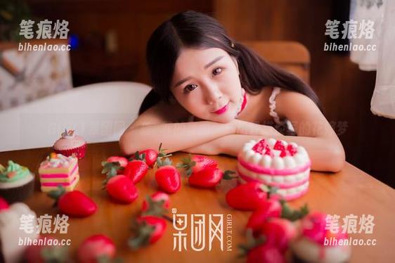 GIRLT果团网 - 龚玥菲的套图，一场轻描淡写的花嫁梦