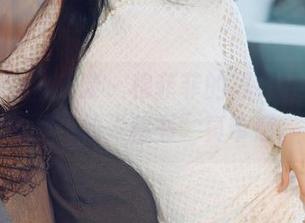 HuaYang花漾 – 穆菲菲的福利写真，闪光灯下的“秘书”真带感。