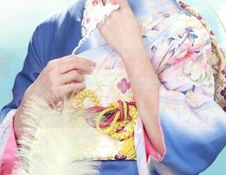 慢慢观赏，Kitaro_绮太郎的和服少女原图，感受那份清新迷离。