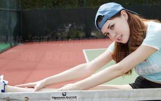MiiTao蜜桃社 – 安琪拉Angela的蕾丝写真套图：像孩子一样好奇，却又成熟得让人难以接近。