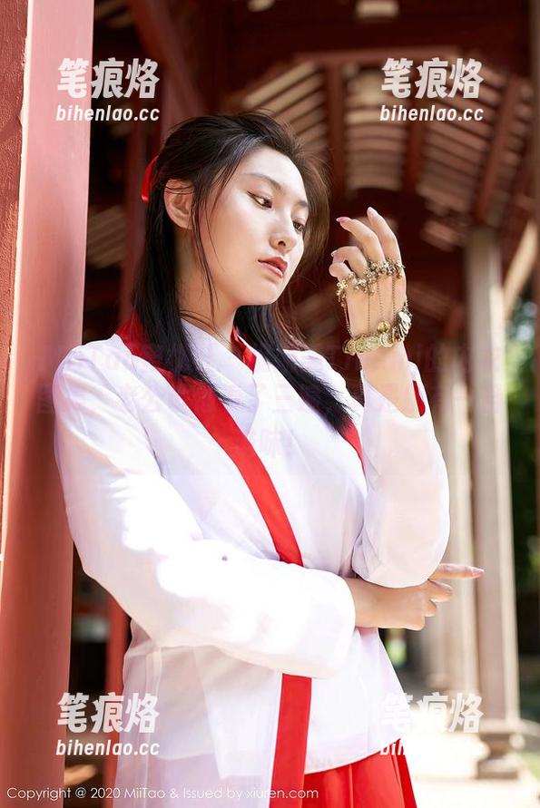 MiiTao蜜桃社 - 缇娜美Tinami的内衣图集，老公说他看了三遍，真是别有一番滋味！