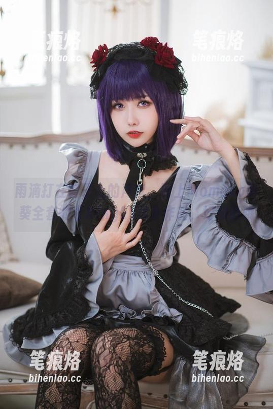雨滴打在窗子上的声音，配上Momoko葵葵全套的《KingExit》作品，好和谐哦