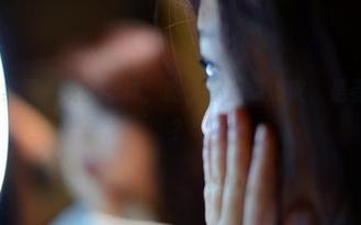 PANS – 合集里的安安学妹，脸上那点点俏皮，是春天的味道嘛？