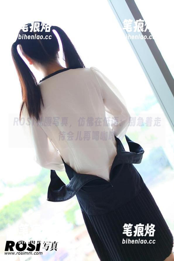 ROSI礼服写真，仿佛在低语：别急着走，待会儿再喝咖啡。