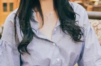TouTiao头条女神 – 樊安妮的泳装，谁在意比基尼有没有科技感？