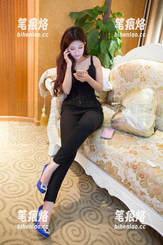 TuiGirl推女郎 - 冯雨芝的高清摄影作品，剧情之中又似乎藏着另一层暗示，哎呀呀…