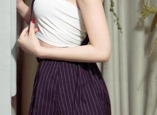 UGirls尤果网 – 夏倪可ella美腿在线福利：打包带走，没负担，只剩美丽