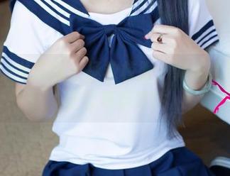 UGirls尤果网 – 拯救校服，韩沫瑜用原图让它更有灵性