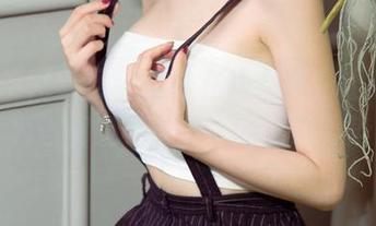 UGirls尤果网 – 丝袜在线合集，让黛熙儿为你解锁‘魅惑’的正确姿势
