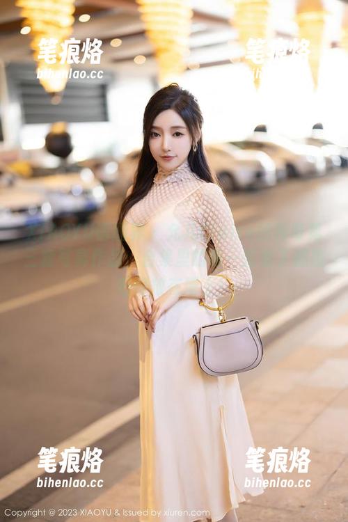 XIAOYU语画界-允儿Claire XIAOYU语画界 - 允儿Claire的神奇第三套写真作品,合集里的每一张看了都想好好放在墙上!