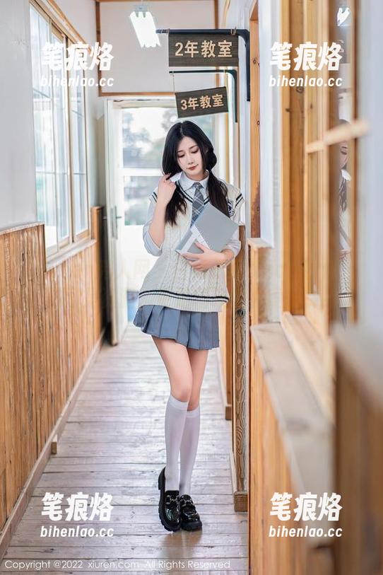 Xiuren秀人网 - 白裙子和tina_甜仔：不只是资源，更是精致的小段子库！