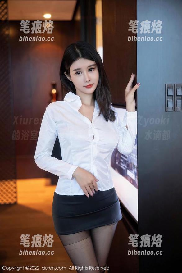 Xiuren秀人网 - 有什么比林文文yooki的浴室写真福利更撩人？快来看，水滴都在发光！