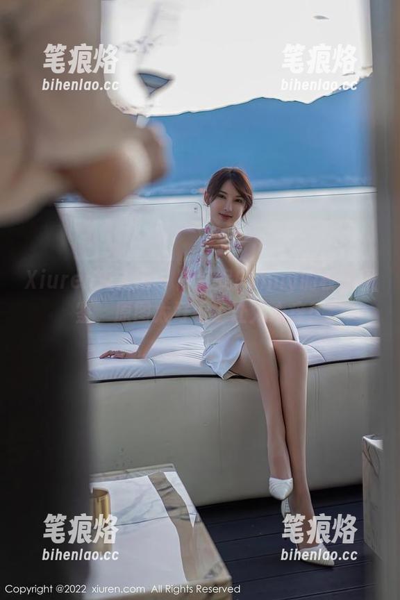 Xiuren秀人网 - 陈梵妮Fanny的校服图鉴，原图太好看了让人心痒！