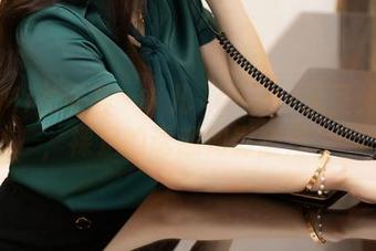 YouMi尤蜜荟 – 玥儿玥er——无圣光合集，裸足的诱惑如影随形。