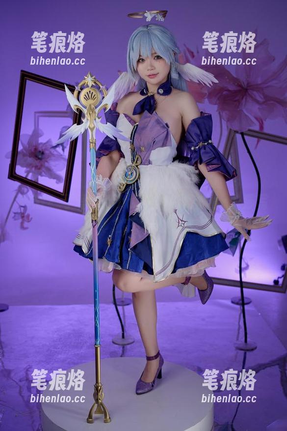 ZinieQ 刺激?可爱?ZinieQLOL阿卡丽x卡莎写真之二义性探讨