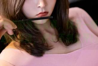 丽柜 – 安娜的清纯写真，恍若一幅飘在耳边的低语，根本不想走开！