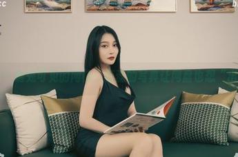 丽柜 – 随处可见的网袜：蕊蕊的写真让网盘也想“出道”