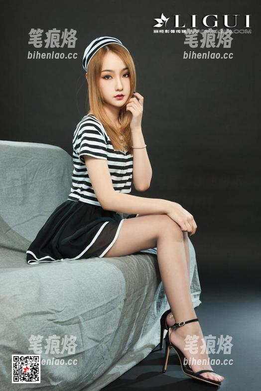 丽柜ligui-甜甜 丽柜ligui - 甜甜的定制写真,虐恋却不伤心——我说,你值得更好吧?