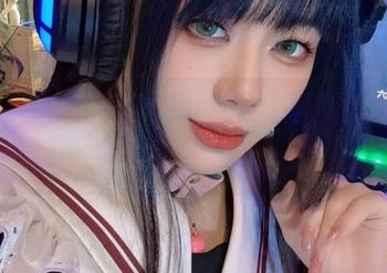 看！九言从不咕咕把间谍与家族的戏码，搬上了写真台。