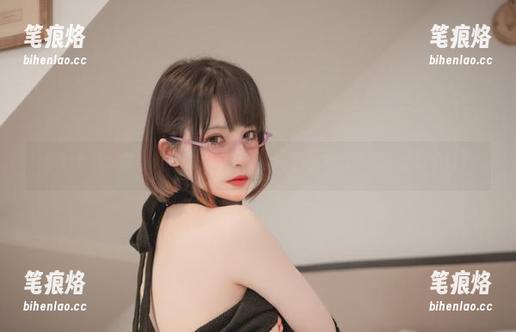 你十七鸽：白色护士的图片资源，一不小心成了邻居的眼中钉？