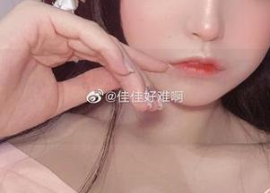 夏日奇遇记：佳佳酱ovo的写真里，每张都是蜜糖