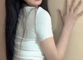 倦倦喵的女同事合集，不小心抓拍了点小情愫
