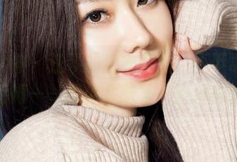 克拉女神 – 江琴的皮衣套图，不下载你一定会后悔——至少会脑补一波精彩画面。