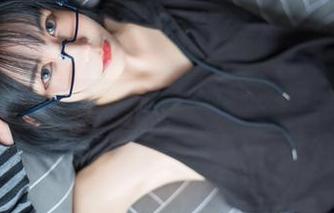 观看兔玩映画呢，条纹短裙合集，但我可以偏爱某个角度。