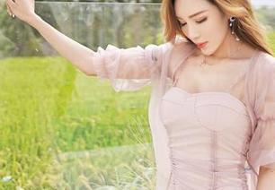 嗲囡囡 – 龙女宝宝的浴缸大作战，免费体验美图！