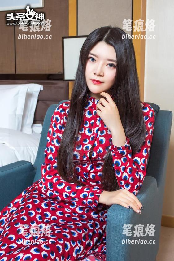 头条女神 - 潜入COCO的泳池图集，免费嗨起来！可能会淋湿哦
