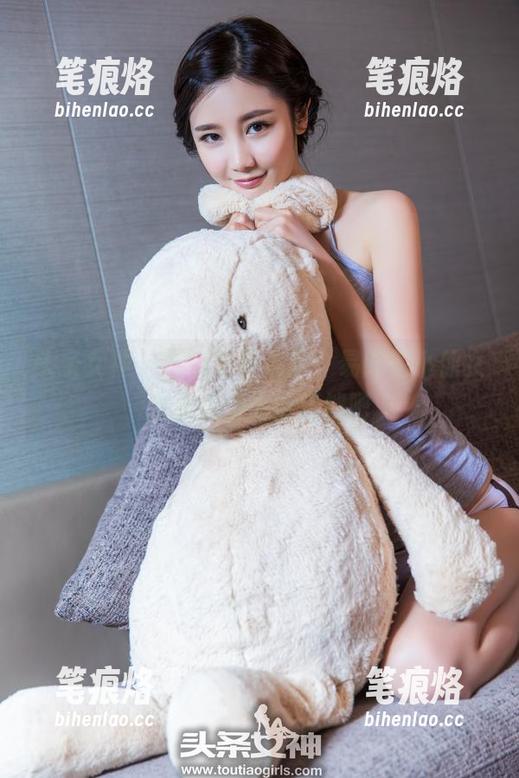 头条女神 - 最新写真出炉，易阳的小仙女形象怕没人能抵挡吧