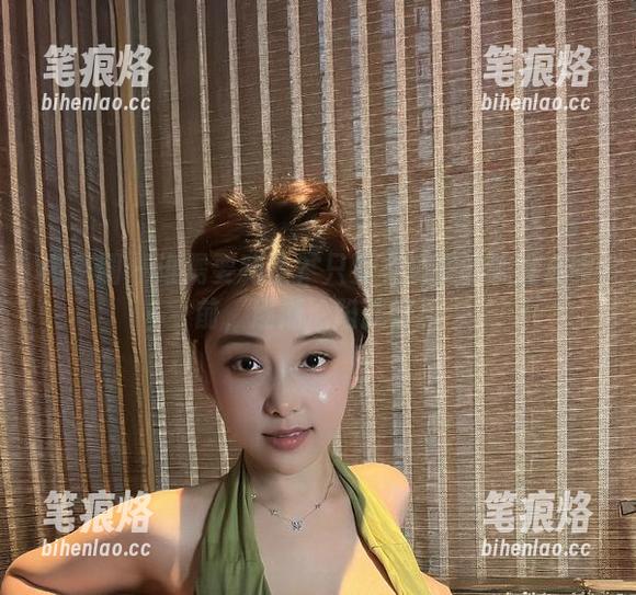 奶雯 微密圈 - 谁需要跑步?只要有奶雯的美腿在眼前,逐渐沦陷就好!