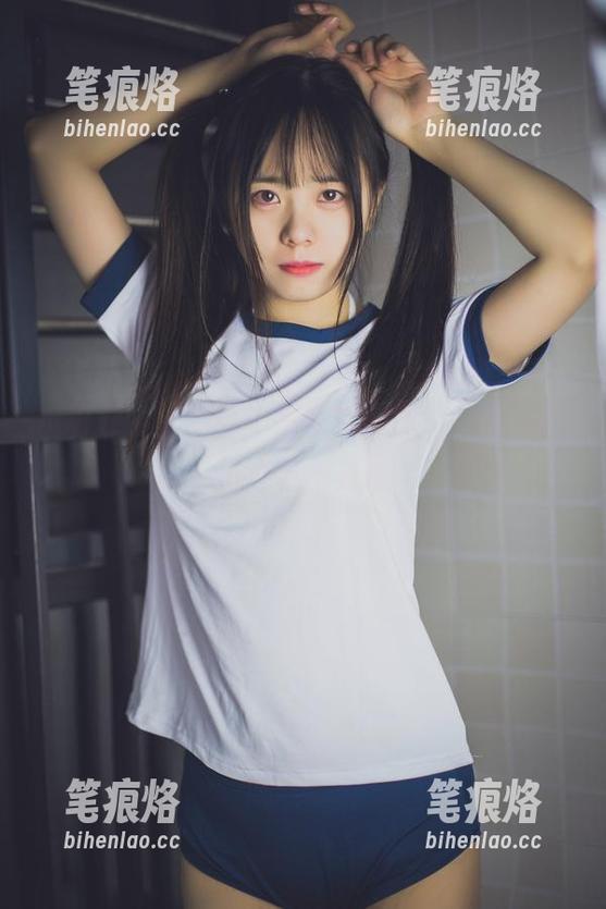 小野妹子w私拍：走进冬季JK，图包里的小心机不少哦