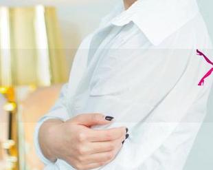 尤果网 – 双人嗨玩！一只香蕉船这私拍图片，妄想塞满整个朋友圈！
