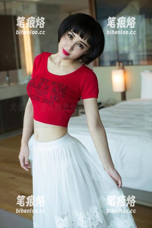 尤果网 - 蜜儿的兔女郎精选：兔耳朵和一颗心