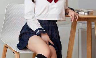 尤蜜荟 – 当黄乐然在后院当花魁，想了解她的写真集分享吗？
