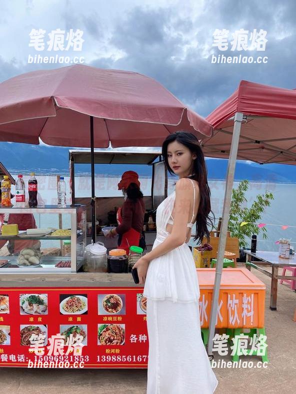微密圈 - 就是阿朱啊化身旗袍女神，高清图包里每张都像在说‘快来收藏我呦’！