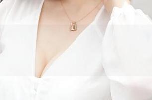 推女神 – 私拍状态下，梁莹Sugar的美足好像在说话，哑巴还嫌尴尬？