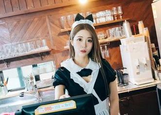 那条纹可真萌，快来网盘下载普美(bomi)的女仆照，心情立马UP！