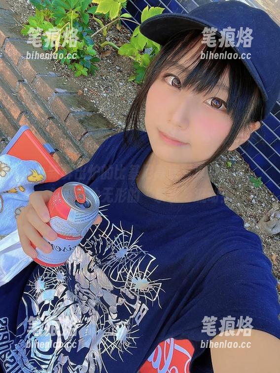 柳丸 柳丸新鲜出炉的比基尼高清写真集,噢,似乎有种无形的“泉水”流动!