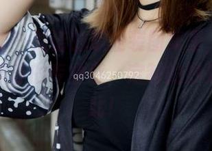 梦丝女神 – 刘诺的职业装图集里，有种让人想入非非的专业感，定制的妙处就在于此！
