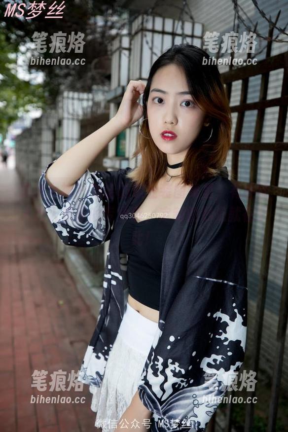梦丝女神 - 刘诺的职业装图集里，有种让人想入非非的专业感，定制的妙处就在于此！