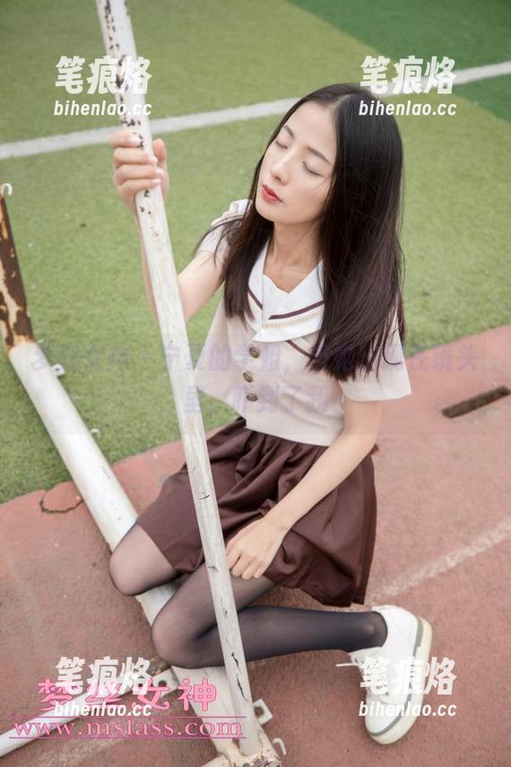 梦丝女神 - 宁夏的学姐，当她出现在镜头里，吓到了我