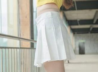 梦丝女神 – 王娇娇的最新图集：在天台上展开的JK少女传说，谁能说清她在想什么？