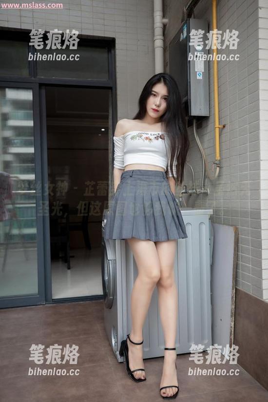 梦丝女神 - 芷蕾穿上海市的丝袜～虽然无圣光，但这原图也够我饮一壶了。