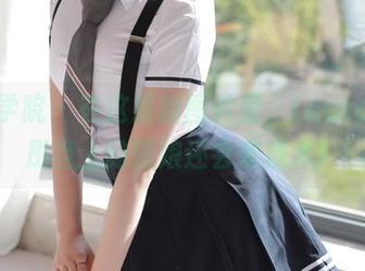 模范学院 – 在这组新图片里，Laura苏雨彤当上的厨娘还会变魔术！