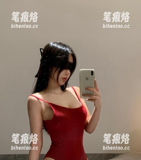 微密圈 - 独一无二的火龙果羊与礼服，一场写真合集的随兴与反转…