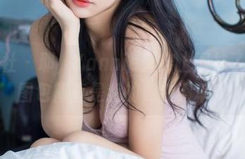 爱蜜社 – 耶，Yannie又穿上网袜了，这图包简直是我的购物清单！