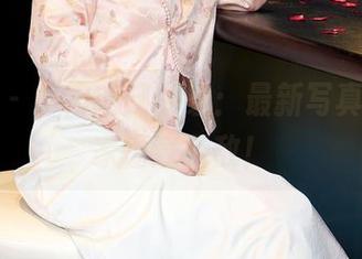 秀人网 – 小肉肉咪的家：最新写真集，居家惬意无敌！